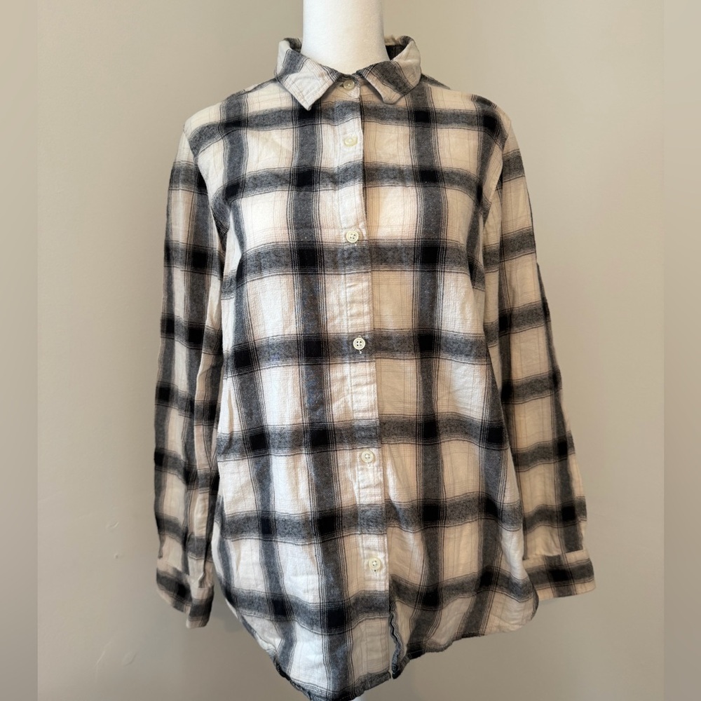Old Navy Size L Long-Sleeve Plaid Flannel Shirt - Picture 2 of 14